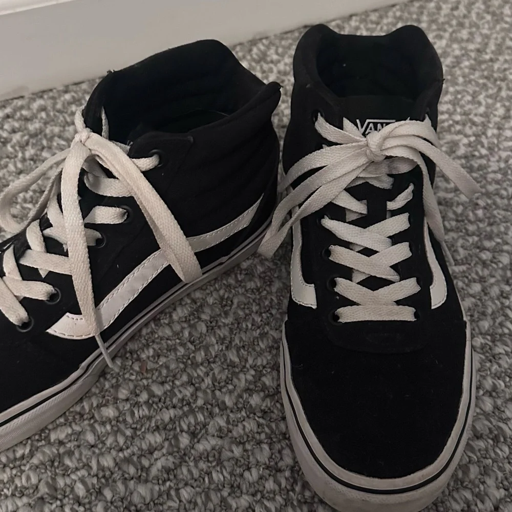Vans Black and White High-Top Sneakers - Picture 2 of 5